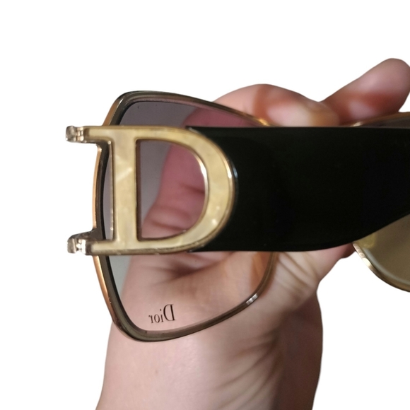 RARE VINTAGE Dior Sunglasses in beautiful condition with box and dust cloth - Picture 5 of 5